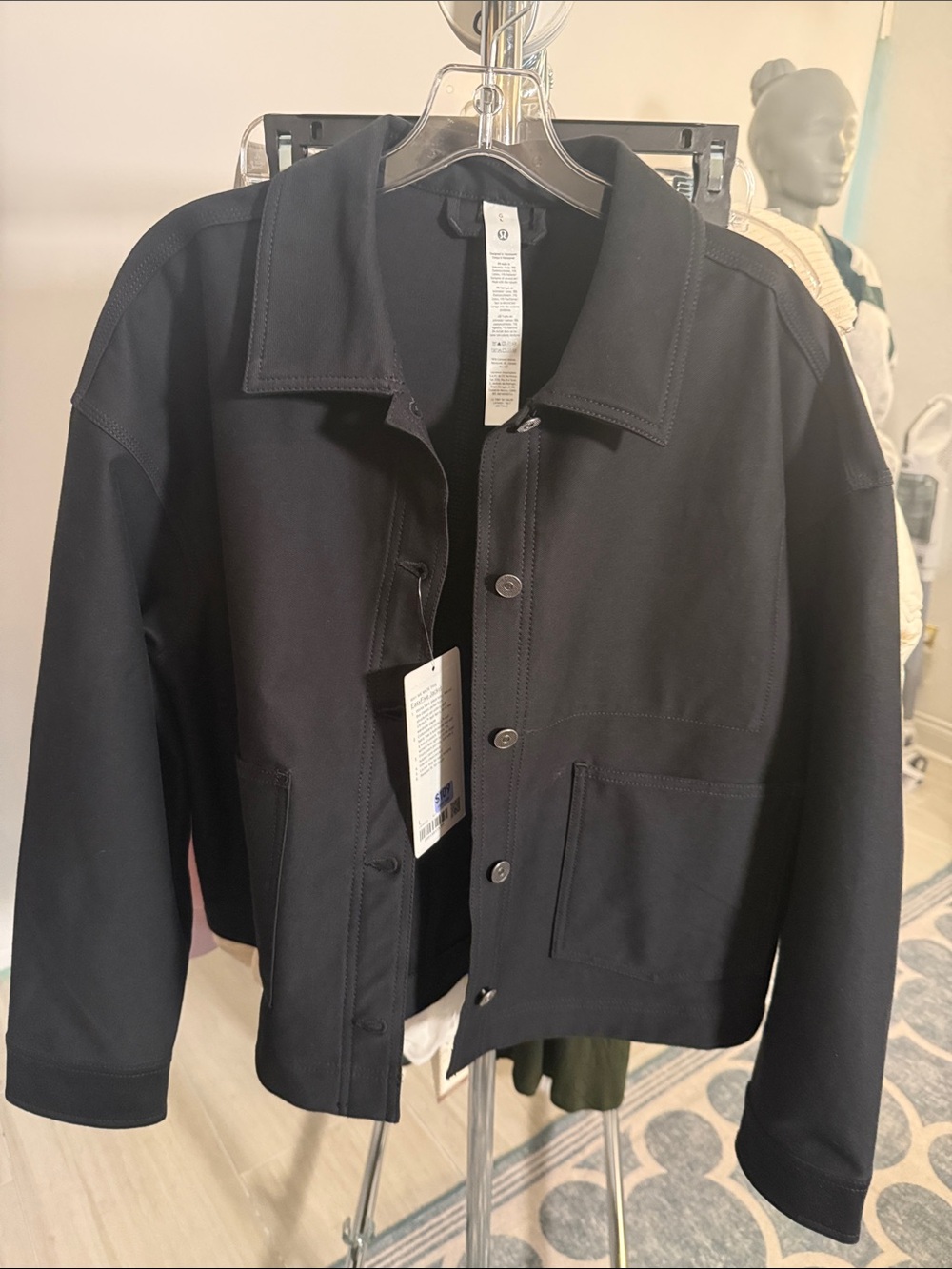 Lululemon easy five jacket size L NWT
